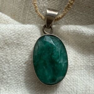 💚 Gorgeous Raw Emerald & Sterling Silver Pendant 💚